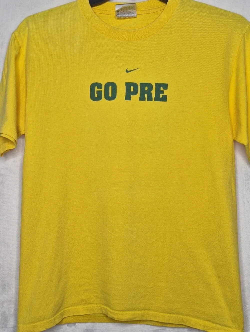Nike Go Pre Steve Prefontaine Vintage Graphic T-Shirt Yellow Quote Small